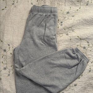 Aritzia TNA Mega Fit Terry Fleece Sweatpants XS Grey Joggers Cozy Lounge Pants